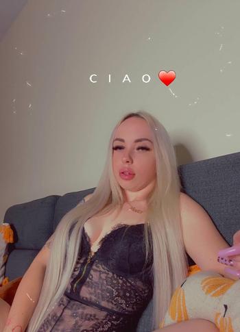 Chloe, 22 Caucasian/White female escort, Owen Sound